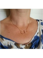 Collier 2 anneaux enlacés