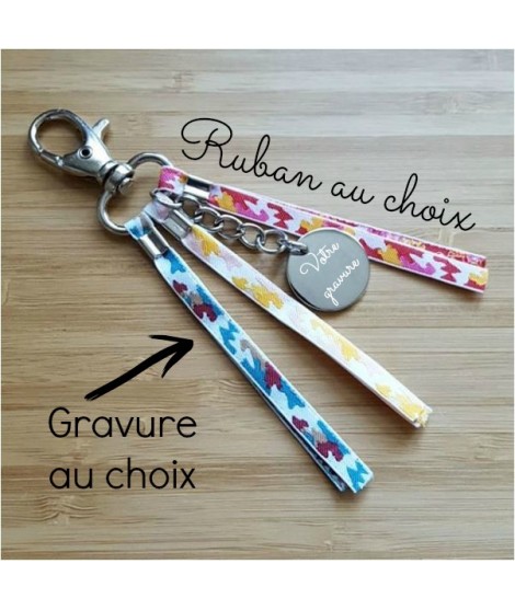 Porte clé coeur acier gravé et 3 rubans