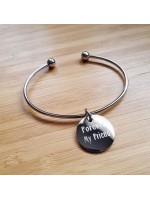 Bracelet demi jonc et coeur à graver en acier