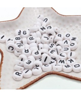 Perles acrylique lettres de l'alphabet pour bracelet