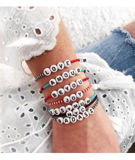 Perles lettres de l'alphabet pour bracelet