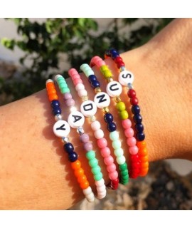 Perles acrylique lettres de l'alphabet pour bracelet